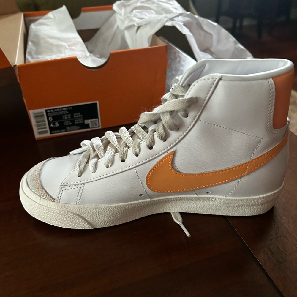 Nike Blazer White and Orange High-Tops NEW NEVER WORN